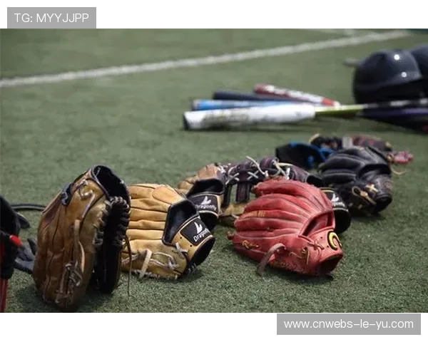 慢投垒球联赛决赛MVP酒敏敏打出两记本垒打